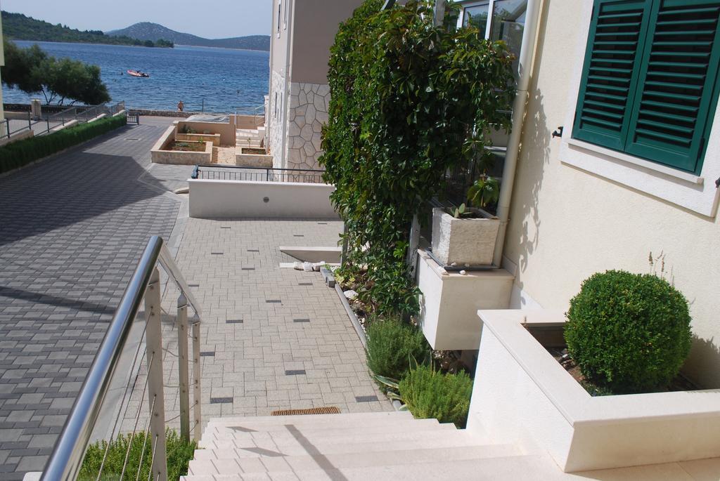Apartments Villa Lili Lovetovo Vodice Eksteriør billede