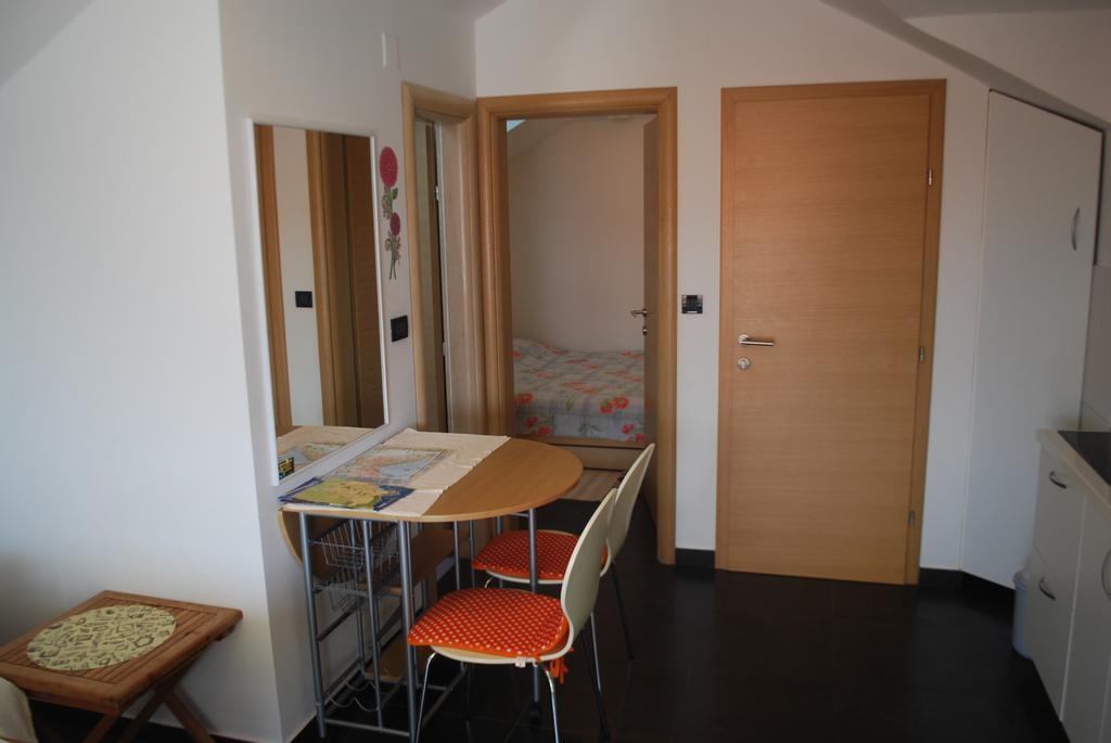 Apartments Villa Lili Lovetovo Vodice Eksteriør billede